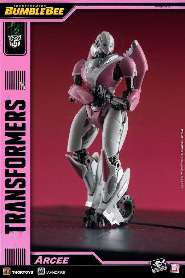 Trumpeter Transformers SK 04 Arcee Toy Photography Images By IAMNOFIRE  (15 of 18)